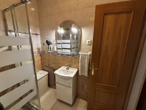 Flat in avenida de la Verbena de la Paloma - Photo 20