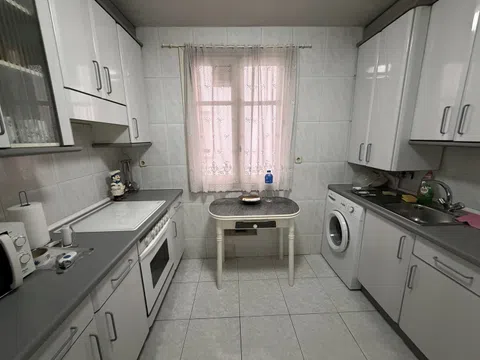 Flat in calle de Tomás Bretón - Photo 3