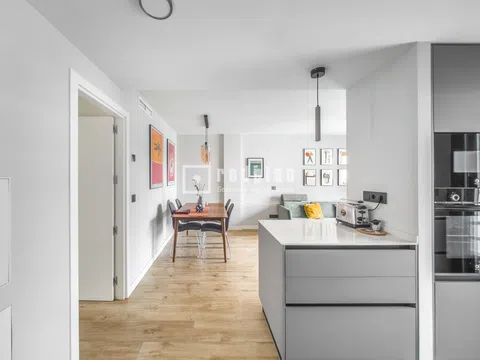 Flat in calle Algete - Photo 5