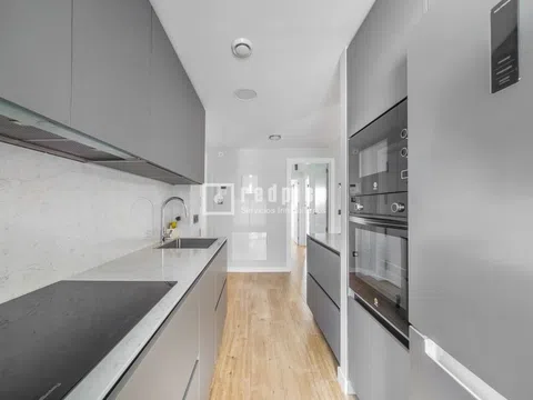 Flat in calle Algete - Photo 7