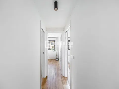 Flat in calle Algete - Photo 9