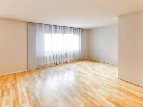 Flat in calle de Pilar de Madariaga Rojo - Photo 2