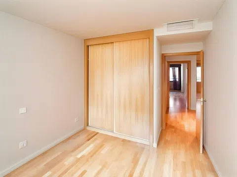 Flat in calle de Pilar de Madariaga Rojo - Photo 14