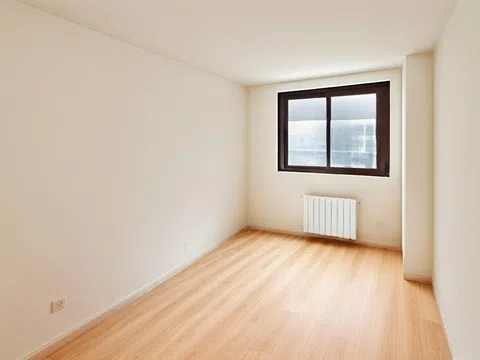 Flat in calle de Pilar de Madariaga Rojo - Photo 15