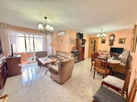 Flat in calle de Ramón Pérez de Ayala, 136 - Photo 10