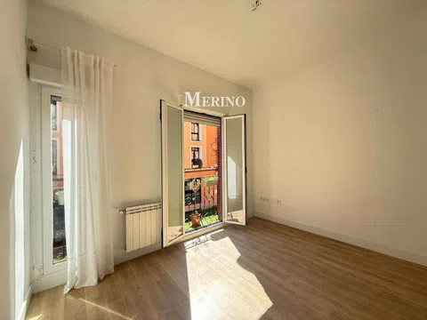 Flat in calle de Eraso - Photo 5