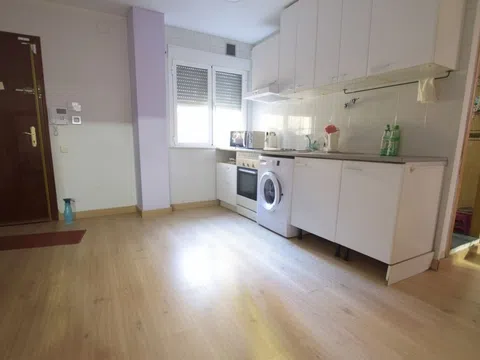 Flat in calle de Vicente Camarón - Photo 4