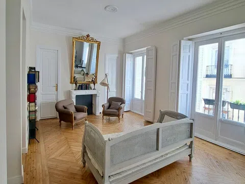 Flat in calle de Jovellanos, 7 - Photo 4