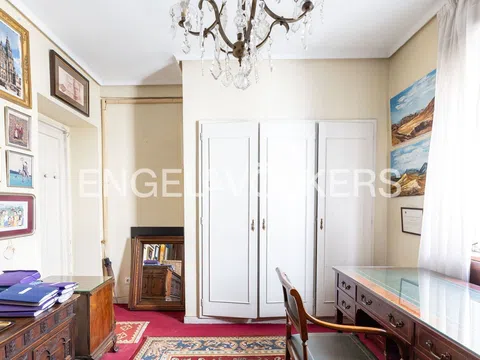 Flat in calle de Edgar Neville - Photo 17
