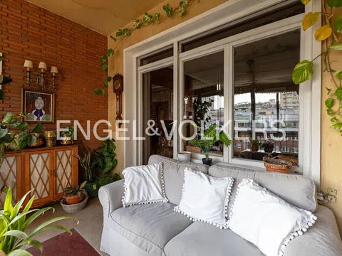 Flat in calle de Edgar Neville - Photo 3