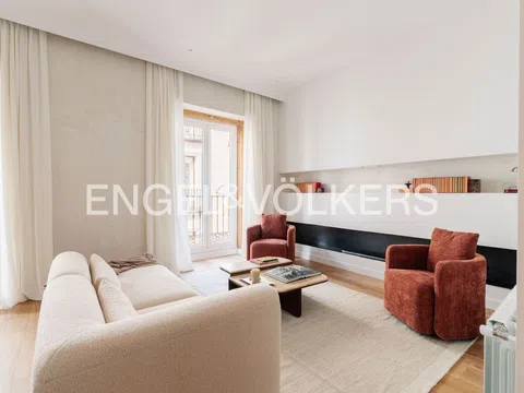 Flat in calle de la Madera - Photo 3
