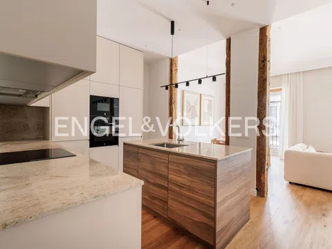 Flat in calle de la Madera - Photo 9