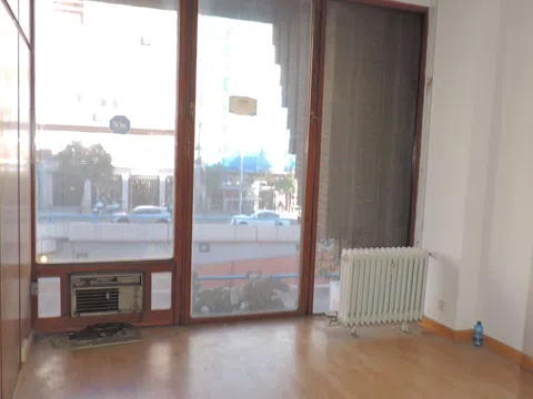 Flat in calle de Raimundo Fernández Villaverde - Photo 2