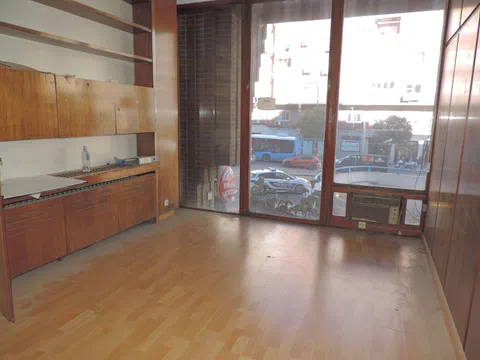 Flat in calle de Raimundo Fernández Villaverde - Photo 3