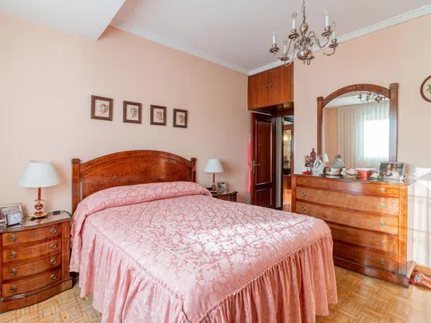 Flat in calle de Antonio López - Photo 2