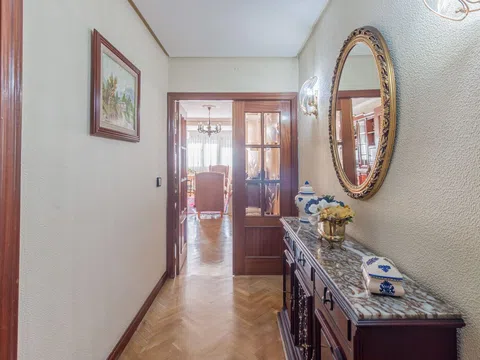 Flat in calle de Antonio López - Photo 5