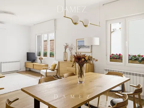 Flat - Photo 1