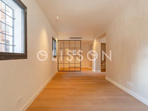 Duplex - Photo 2