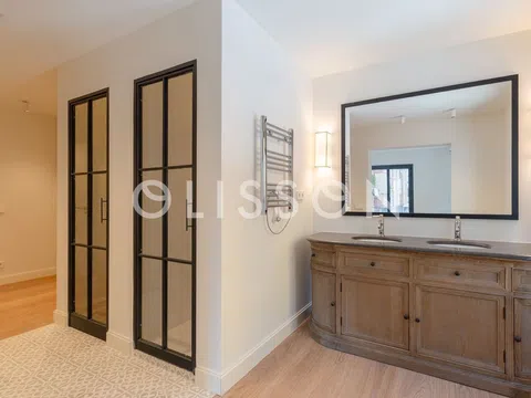 Duplex - Photo 13