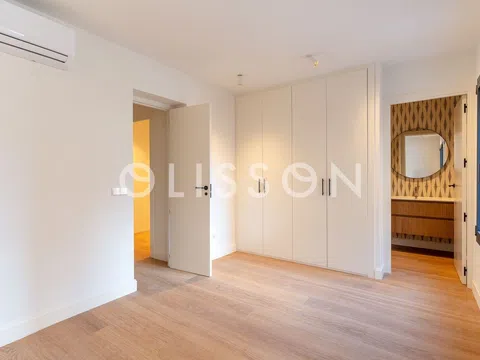 Duplex - Photo 17