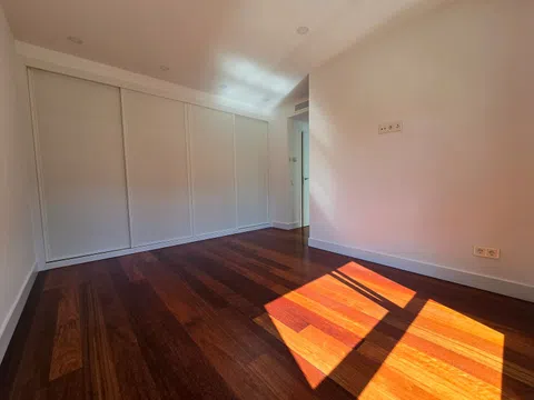 Flat in calle de Guisando no number - Photo 16