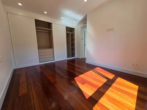 Flat in calle de Guisando no number - Photo 17