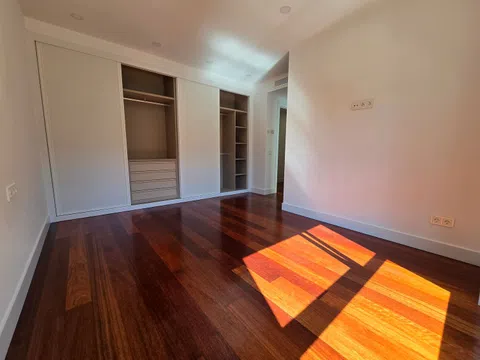 Flat in calle de Guisando no number - Photo 18