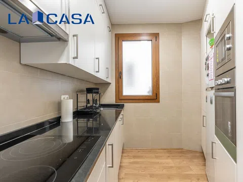 Flat in plaza de la Beata María Ana de Jesús - Photo 4