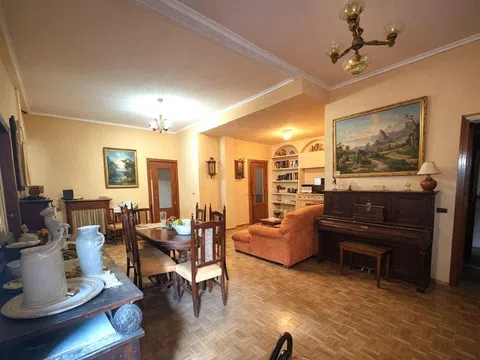 Flat - Photo 3