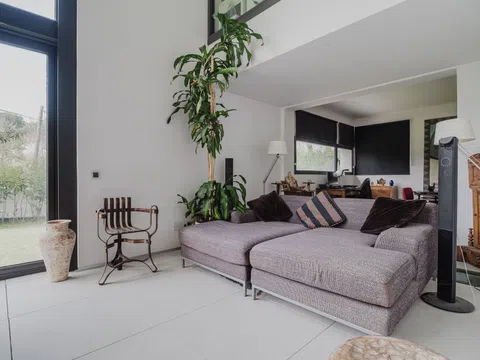 Detached house in calle Valle de Laciana - Photo 8