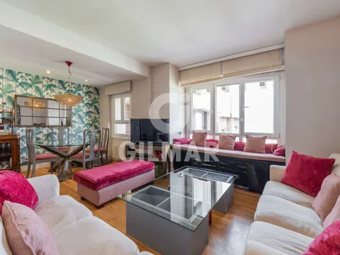 Flat - Photo 2