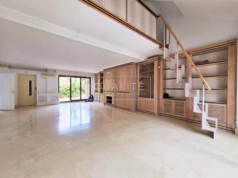 Semi-detached house in calle de Bueso de Pineda - Photo 1