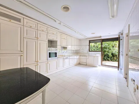 Semi-detached house in calle de Bueso de Pineda - Photo 9