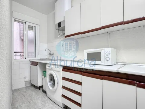 Flat in paseo de Santa María de la Cabeza - Photo 10