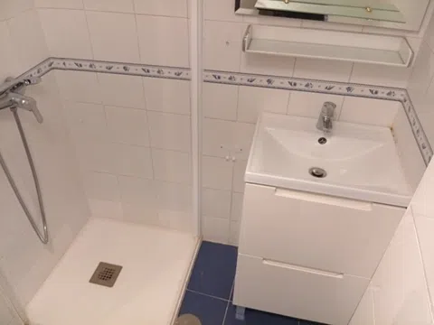 Flat in calle de Granada - Photo 18