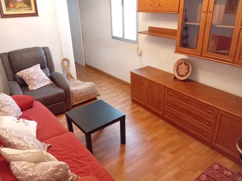 Flat in calle de Granada - Photo 3