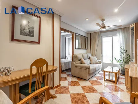 Flat in calle de Aldea del Fresno - Photo 1