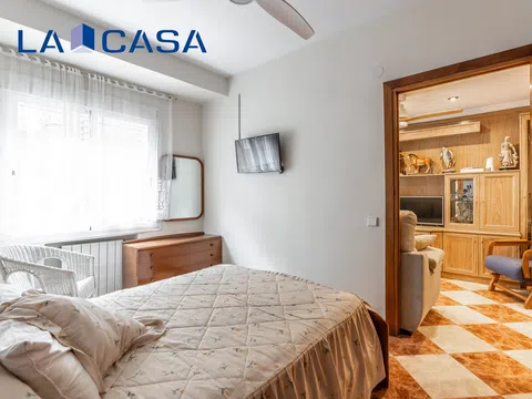 Flat in calle de Aldea del Fresno - Photo 14