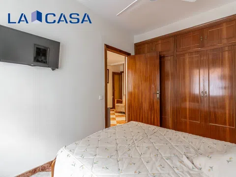 Flat in calle de Aldea del Fresno - Photo 15