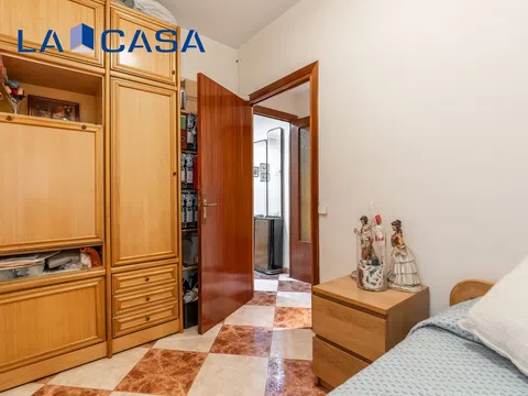 Flat in calle de Aldea del Fresno - Photo 19