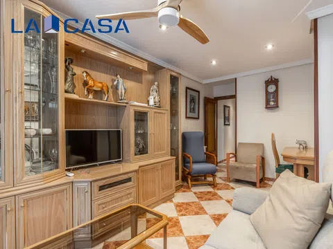 Flat in calle de Aldea del Fresno - Photo 7