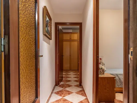 Flat in calle de Aldea del Fresno - Photo 10