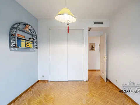 Flat in calle de Esteban Palacios - Photo 12
