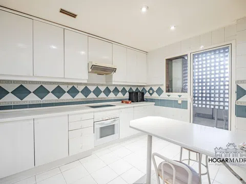 Flat in calle de Esteban Palacios - Photo 16
