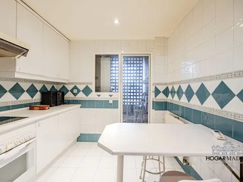 Flat in calle de Esteban Palacios - Photo 17