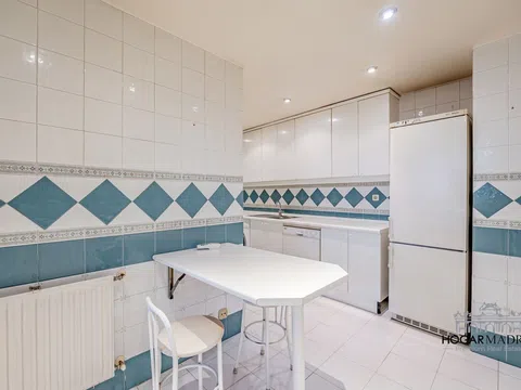 Flat in calle de Esteban Palacios - Photo 20