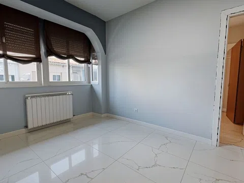 Flat in calle de Albares de la Ribera - Photo 4