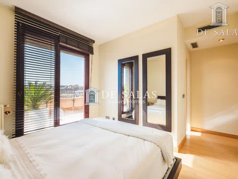 Penthouse - Photo 13