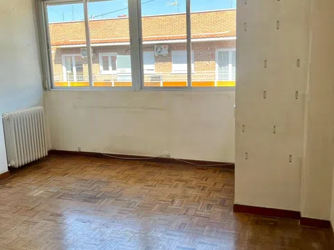 Flat in calle de Servando Batanero - Photo 5