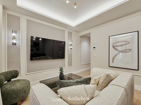 Flat in calle del Alcalde Sainz de Baranda - Photo 5